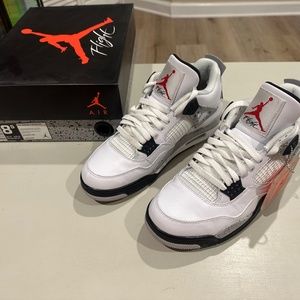 Air Jordan 4 Cement
